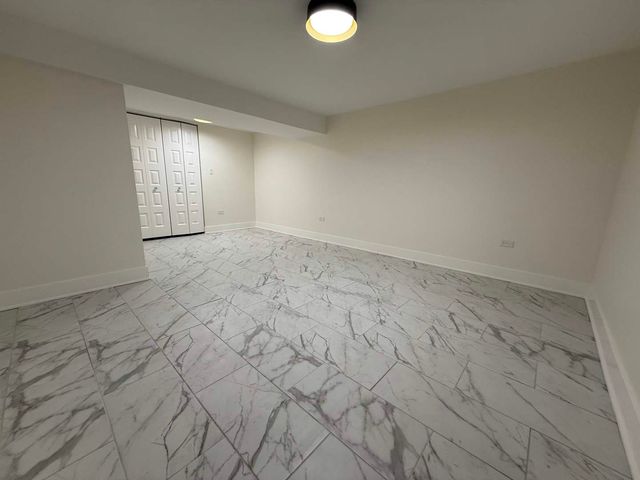 6230 W 63rd Place, Chicago, IL 60638