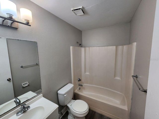 1209 62ND AVENUE E, Bradenton, FL 34203
