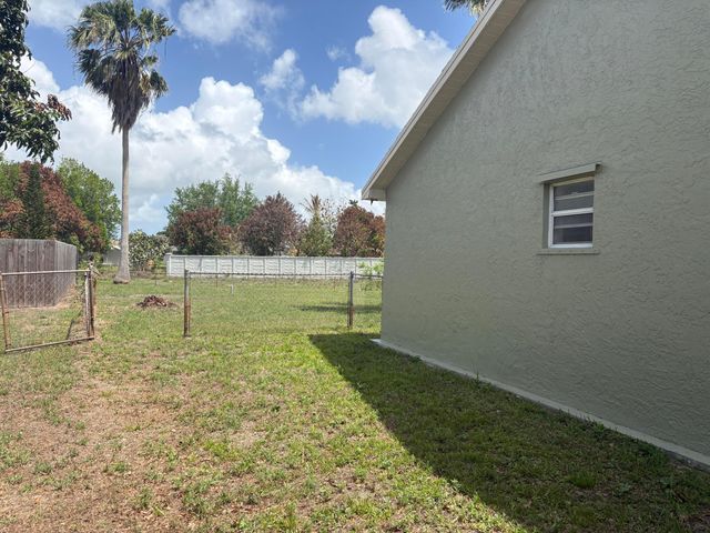 192 SW North Wakefield Circle, Port St. Lucie, Port St Lucie, FL 34953