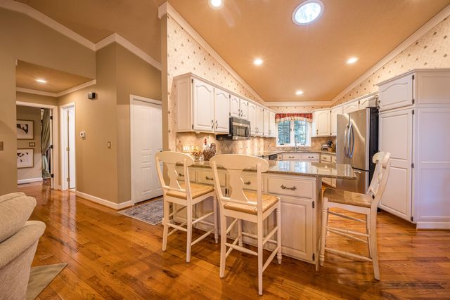 4460 Queens Way, Gladwin, MI 48624