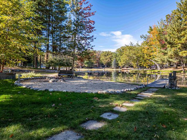 4460 Queens Way, Gladwin, MI 48624
