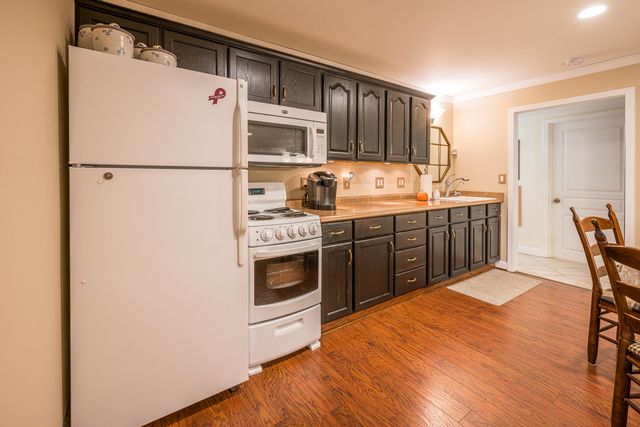 4460 Queens Way, Gladwin, MI 48624