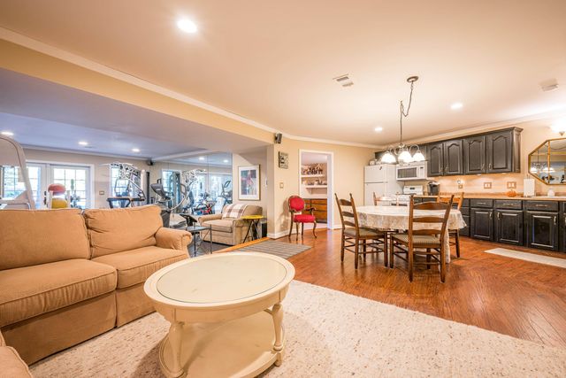 4460 Queens Way, Gladwin, MI 48624