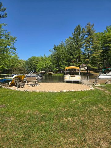 4460 Queens Way, Gladwin, MI 48624