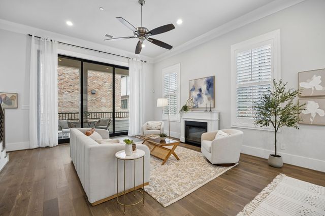 14971 Oak Street, Addison, TX 75001