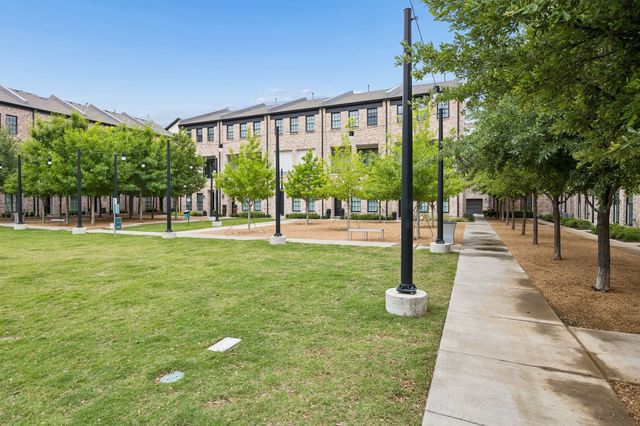 14971 Oak Street, Addison, TX 75001