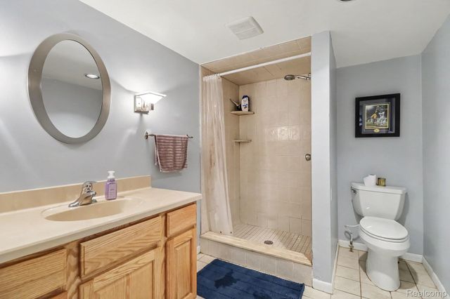24404 Jamestowne Road, Novi, MI 48375