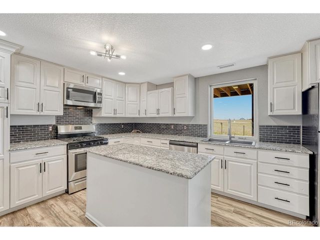 1799 Appaloosa Trl, Elizabeth, CO 80107