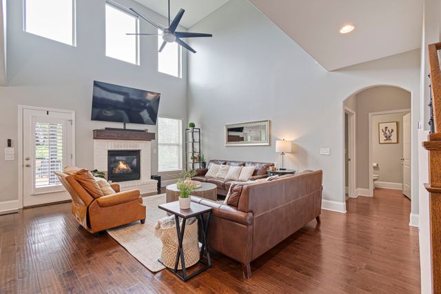 2313 Carouth Ct, Nolensville, TN 37135