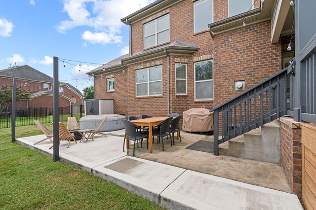 2313 Carouth Ct, Nolensville, TN 37135