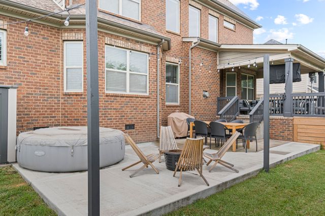 2313 Carouth Ct, Nolensville, TN 37135