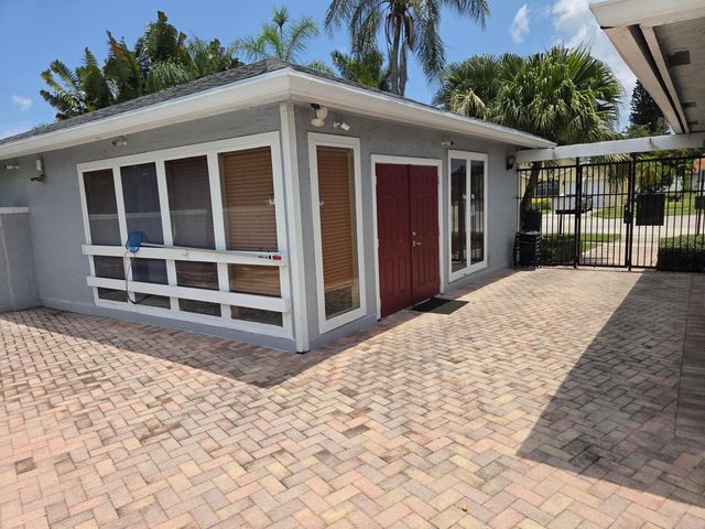 9123 Pine Springs Drive, Boca Raton, FL 33428