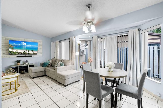 9741 W Daffodil Lane 9741, Miramar, FL 33025