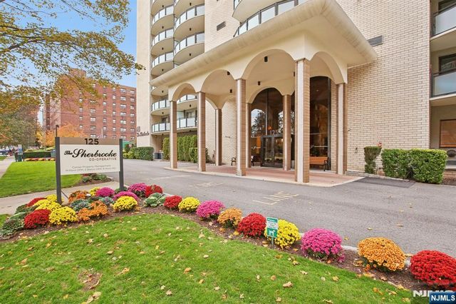 125 Prospect Avenue 17G, Hackensack, NJ 07601