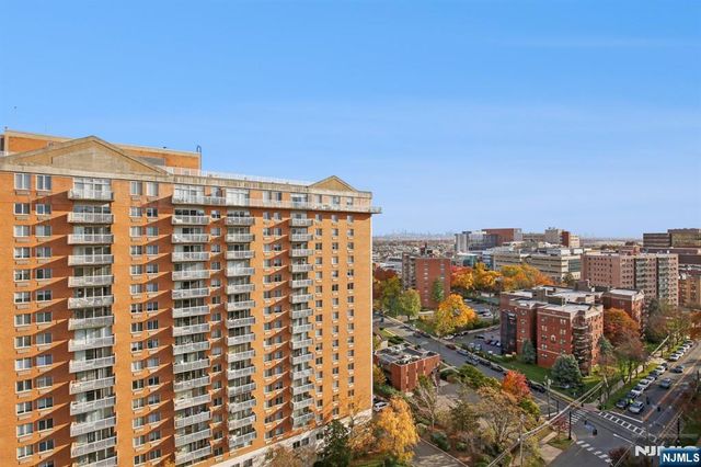 125 Prospect Avenue 17G, Hackensack, NJ 07601