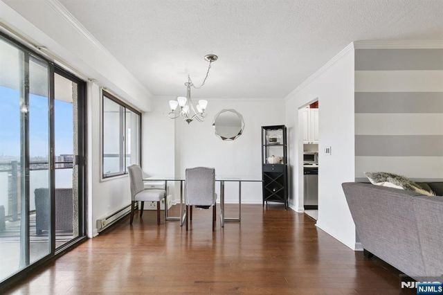 125 Prospect Avenue 17G, Hackensack, NJ 07601