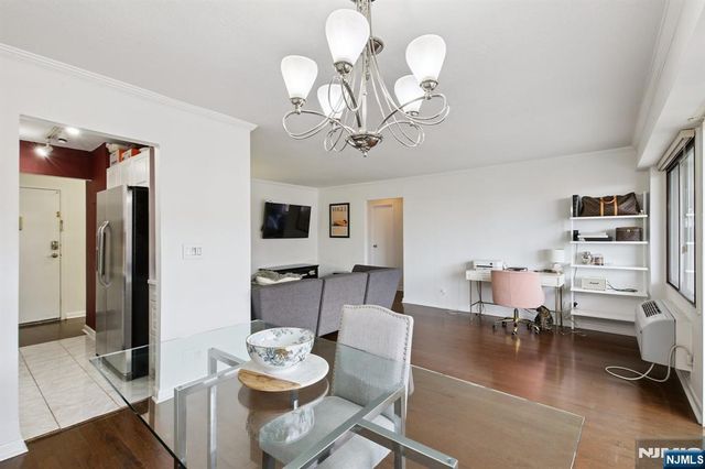 125 Prospect Avenue 17G, Hackensack, NJ 07601