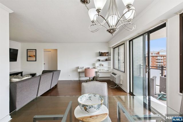 125 Prospect Avenue 17G, Hackensack, NJ 07601