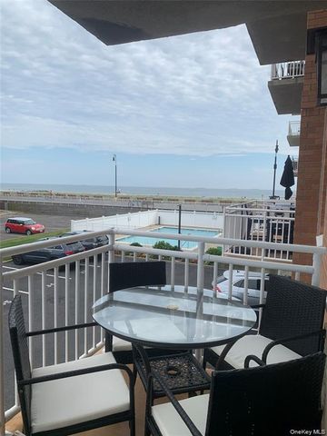 780 W Broadway 2D, Long Beach, NY 11561