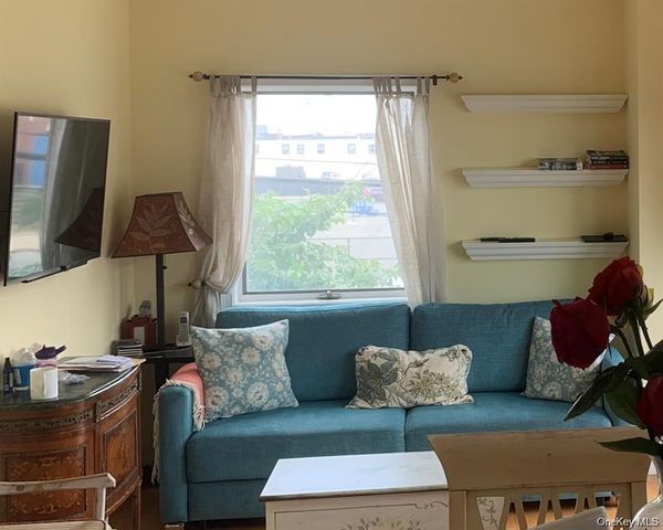 780 W Broadway 2D, Long Beach, NY 11561