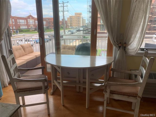 780 W Broadway 2D, Long Beach, NY 11561