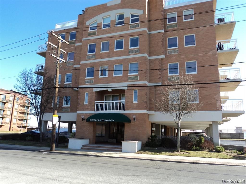 780 W Broadway 2D, Long Beach, NY 11561