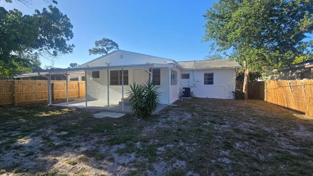 3164 33RD AVENUE N, St Petersburg, FL 33713