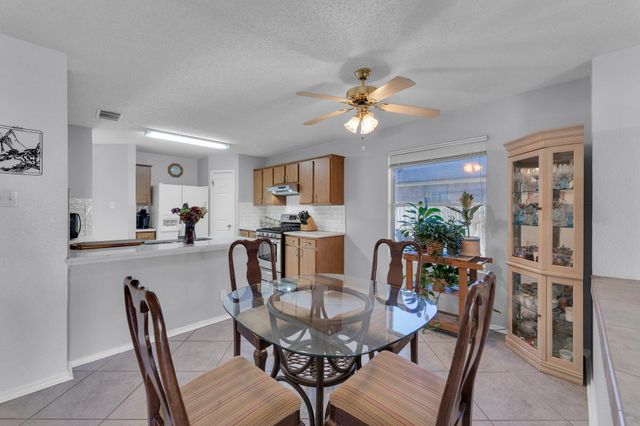 302 Debora DR, Georgetown, TX 78628