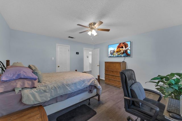 302 Debora DR, Georgetown, TX 78628