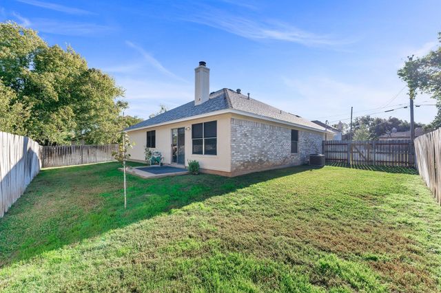 302 Debora DR, Georgetown, TX 78628