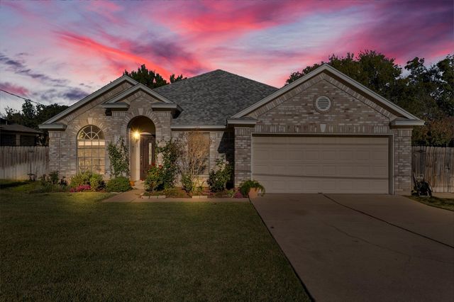 302 Debora DR, Georgetown, TX 78628