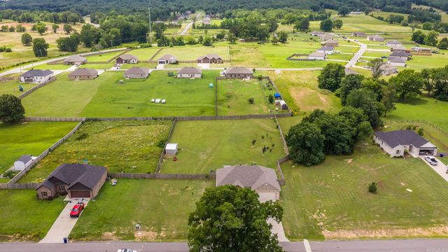 21 Marthas Field Drive, Greenbrier, AR 72058
