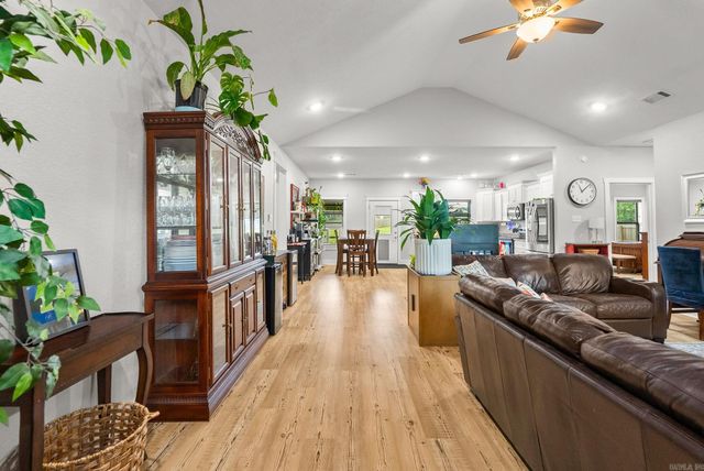 21 Marthas Field Drive, Greenbrier, AR 72058