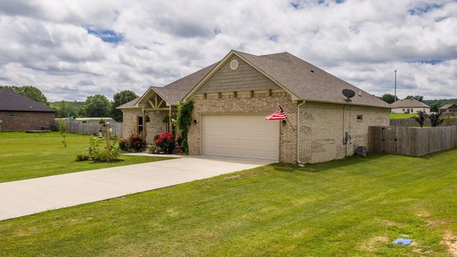 21 Marthas Field Drive, Greenbrier, AR 72058