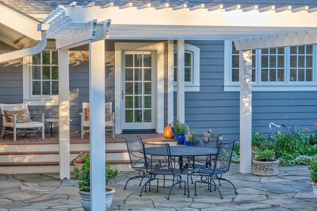 2156 Paris Avenue N, Stillwater, MN 55082
