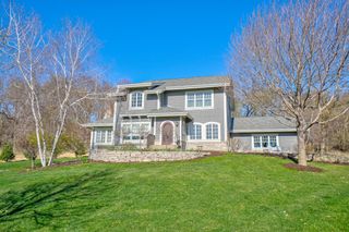 2156 Paris Avenue N, Stillwater, MN 55082