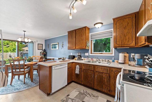 1022 COPPENS ROAD, Green Bay, WI 54303