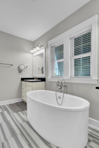 1615 Paradise Lake Drive, Mount Pleasant, SC 29464