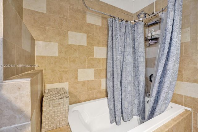 2404 NE 135th Street 2404, North Miami, FL 33181