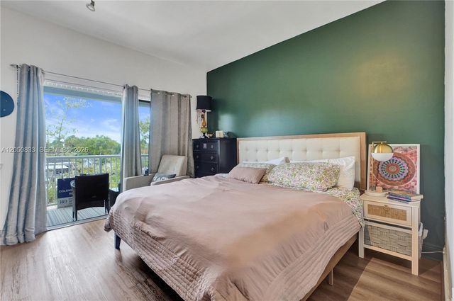 2404 NE 135th Street 2404, North Miami, FL 33181