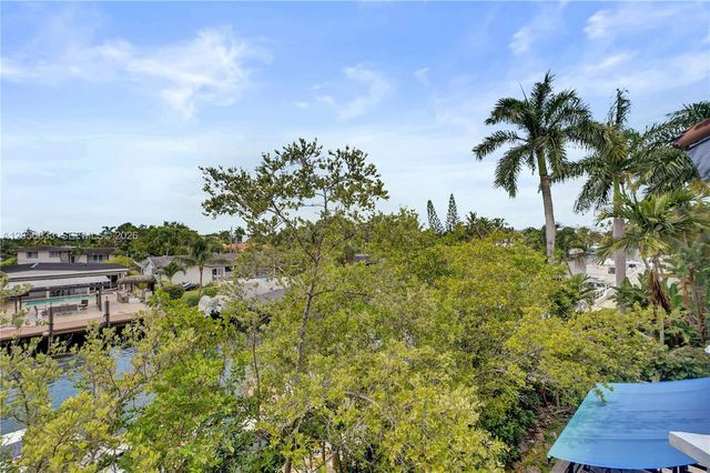 2404 NE 135th Street 2404, North Miami, FL 33181
