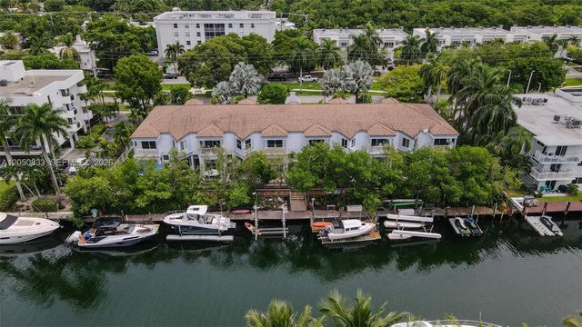 2404 NE 135th Street 2404, North Miami, FL 33181