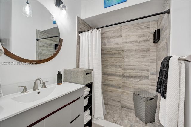 2404 NE 135th Street 2404, North Miami, FL 33181