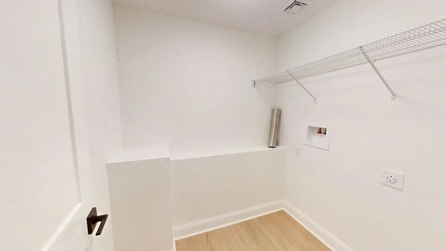 16 Clinton St, Marlborough, MA 01752