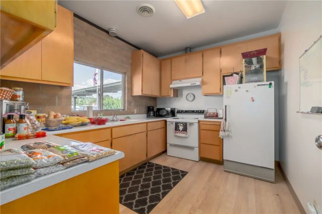 1025 Martin 2, Lakeport, CA 95453