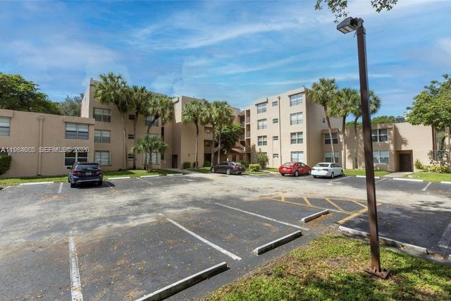 9430 Live Oak Place 407, Davie, FL 33324