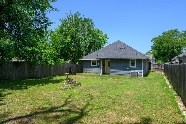 318 E Munson Street, Denison, TX 75021
