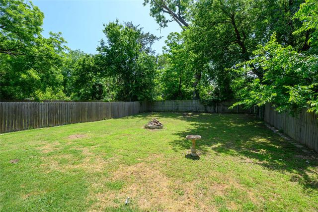 318 E Munson Street, Denison, TX 75021
