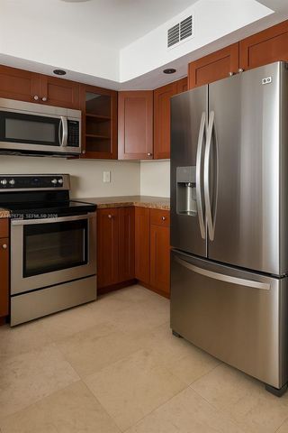 555 NE 15th St 32D, Miami, FL 33132