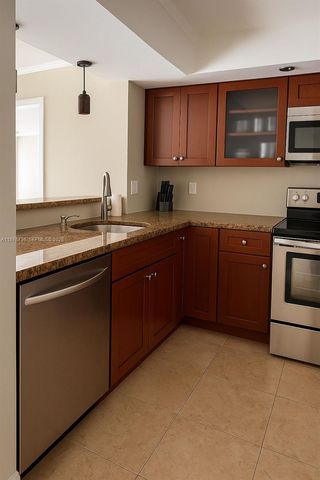 555 NE 15th St 32D, Miami, FL 33132